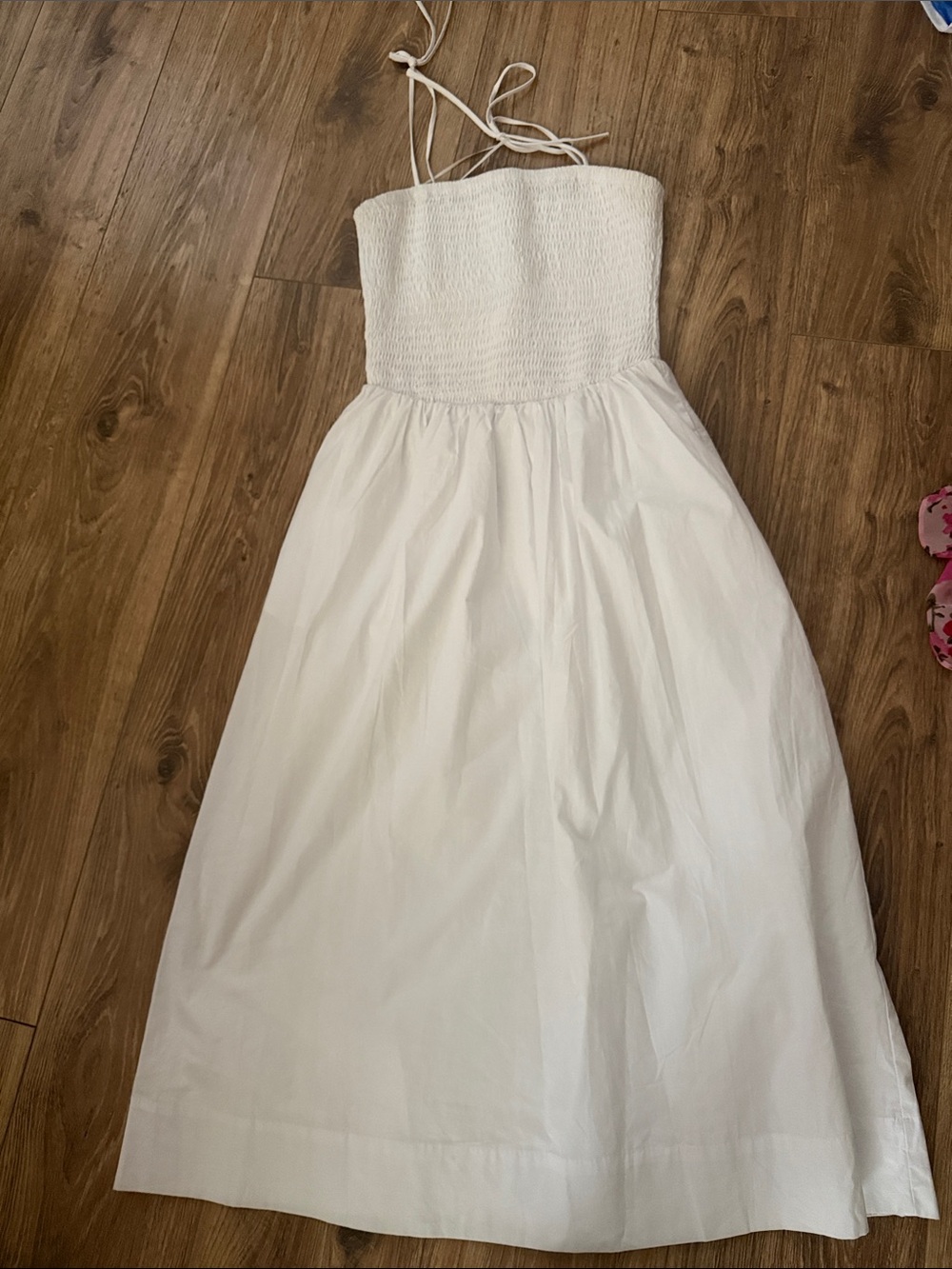 Astr the label size small White Smocked Strapless Maxi Dress